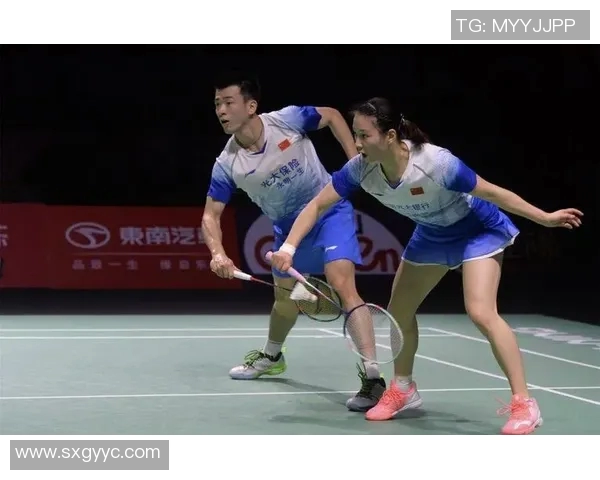 上海羽毛球队配合技巧深度解析与其他球队的对比分析 上海羽毛球队配合技巧深度解析与其他球队的对比分析