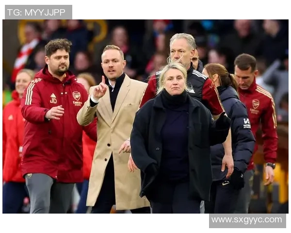 足球明星背后的智囊团各大教练的执教风格与成就解析 足球明星背后的智囊团各大教练的执教风格与成就解析